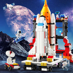 LEGO Space Station 682 Pieces